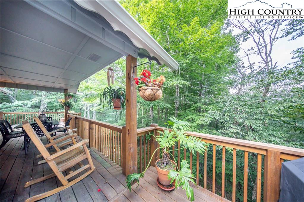 Image number 8 for the current listing