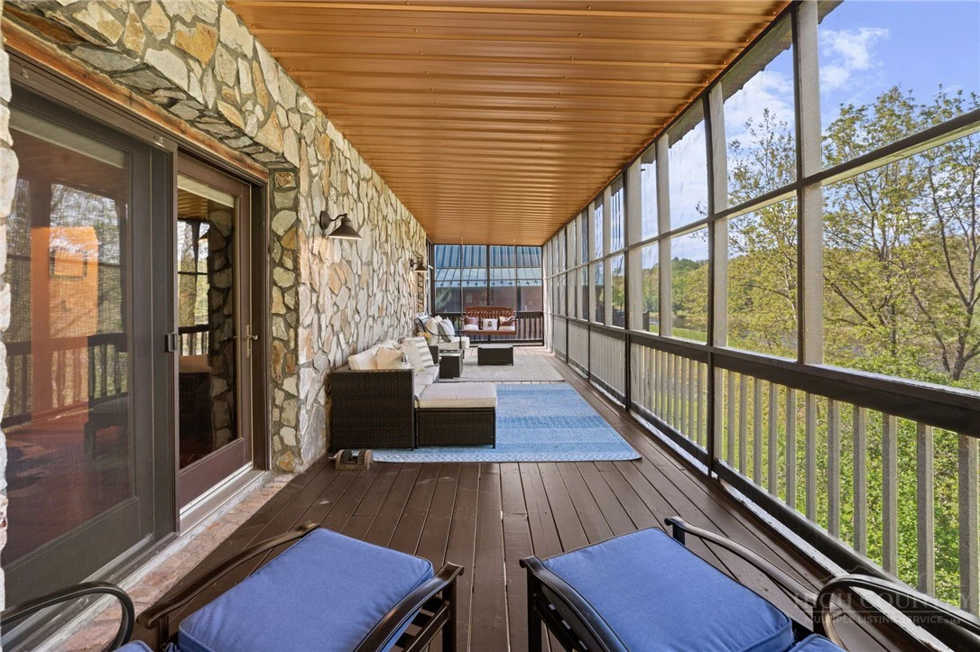 Image number 6 for the current listing