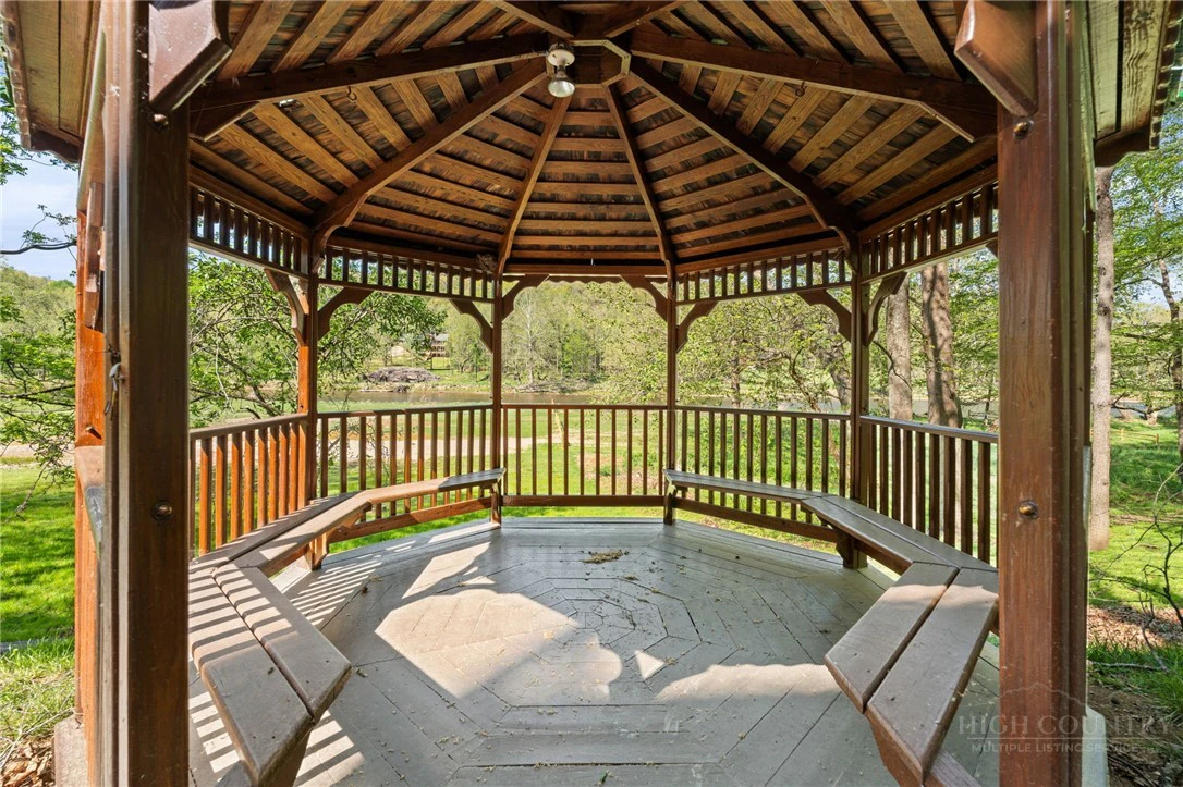 Image number 12 for the current listing