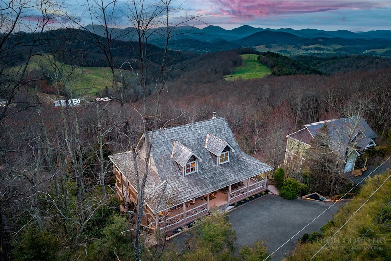 Image number 21 for the current listing