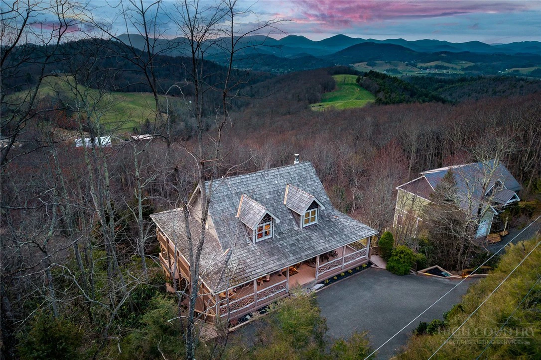 Image number 21 for the current listing