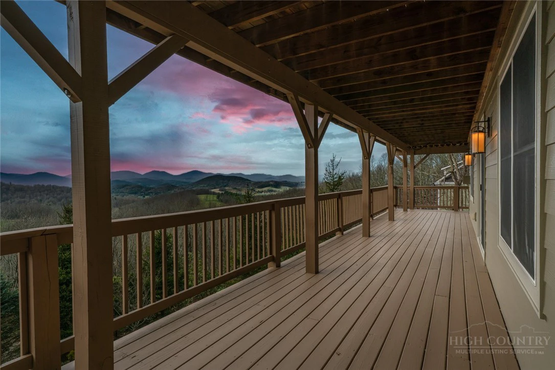 Image number 11 for the current listing