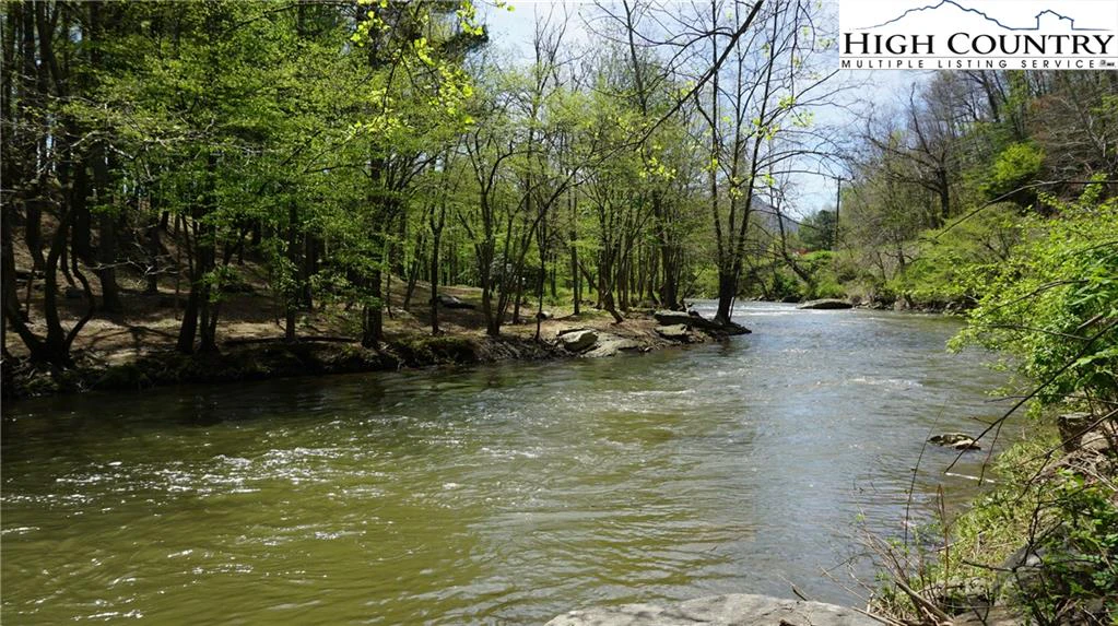 Image number 1 for the current listing