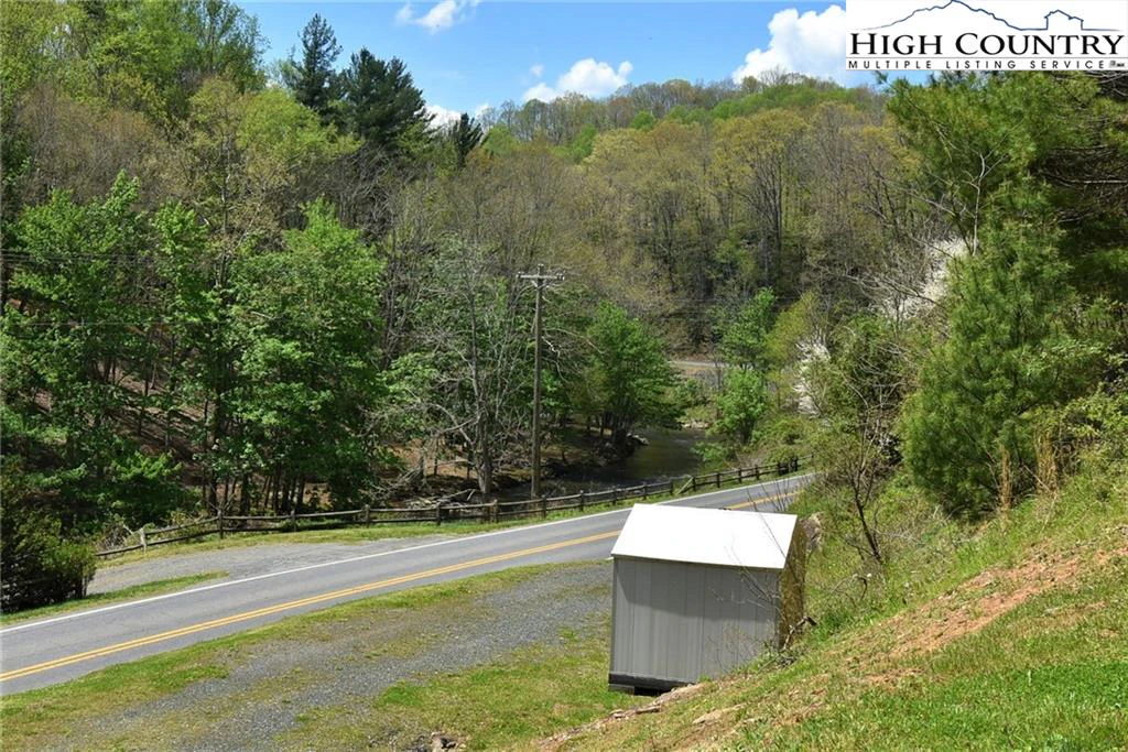 Image number 8 for the current listing