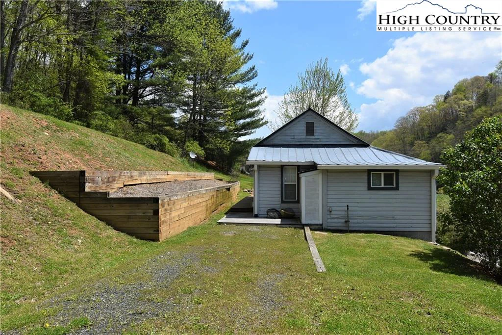 Image number 7 for the current listing