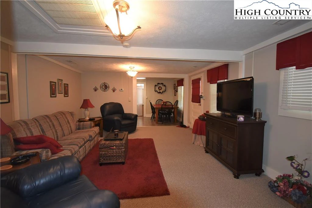 Image number 20 for the current listing