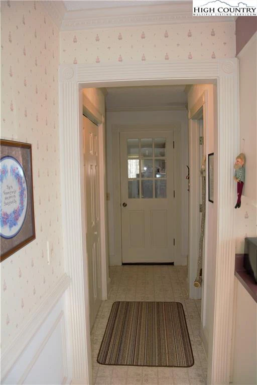 Image number 6 for the current listing