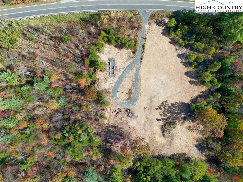Image number 1 for the current listing