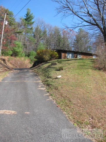 Image number 4 for the current listing