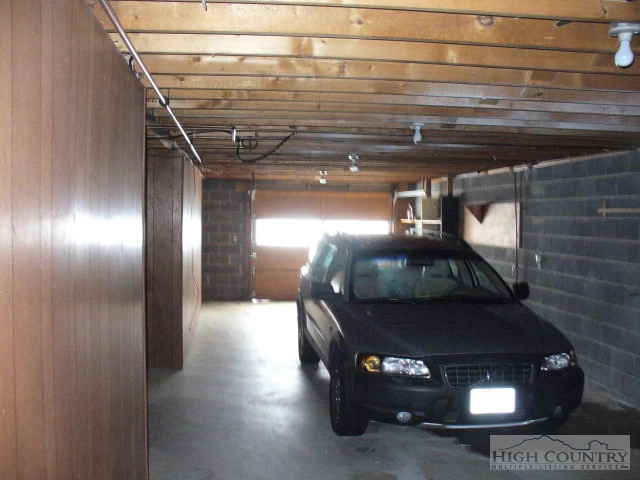 Image number 12 for the current listing