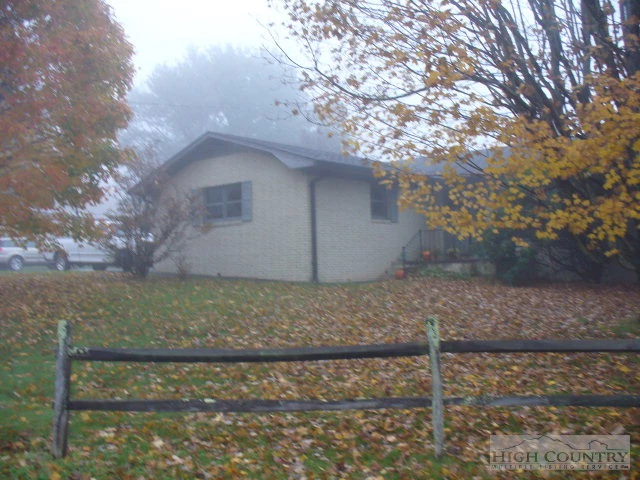 Image number 7 for the current listing