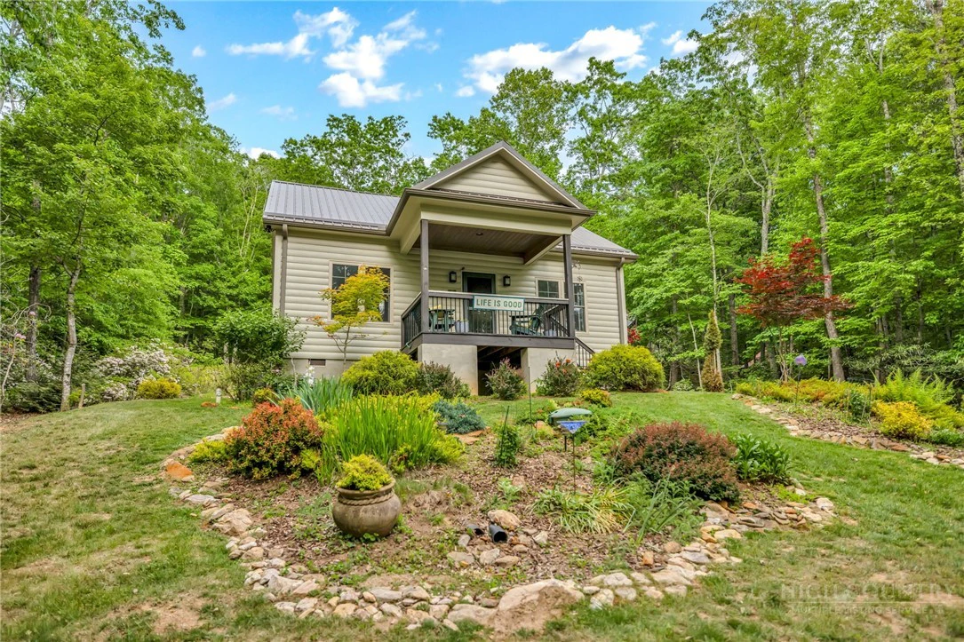 Image number 1 for the current listing