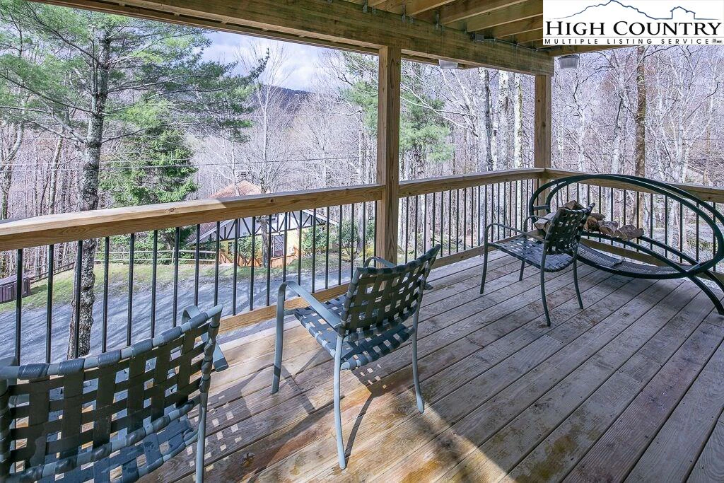 Image number 17 for the current listing