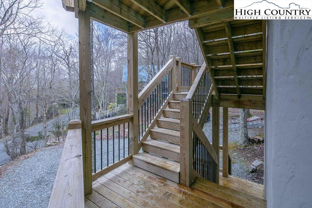 Image number 18 for the current listing