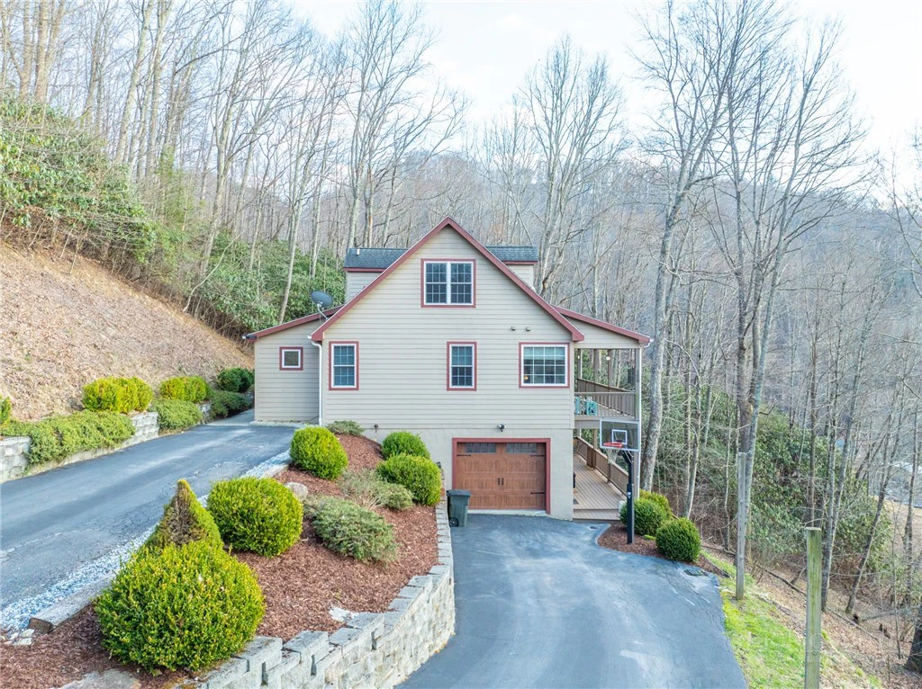 Image number 19 for the current listing