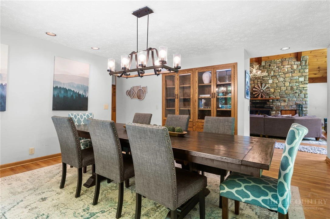 Image number 12 for the current listing
