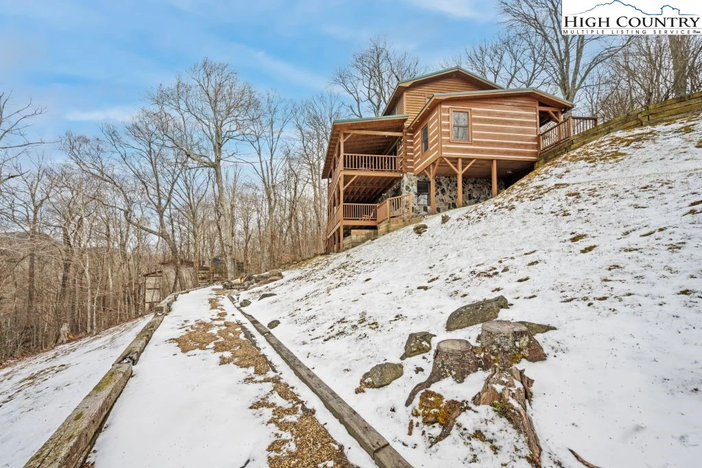 Image number 9 for the current listing
