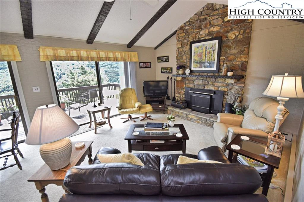 Image number 21 for the current listing