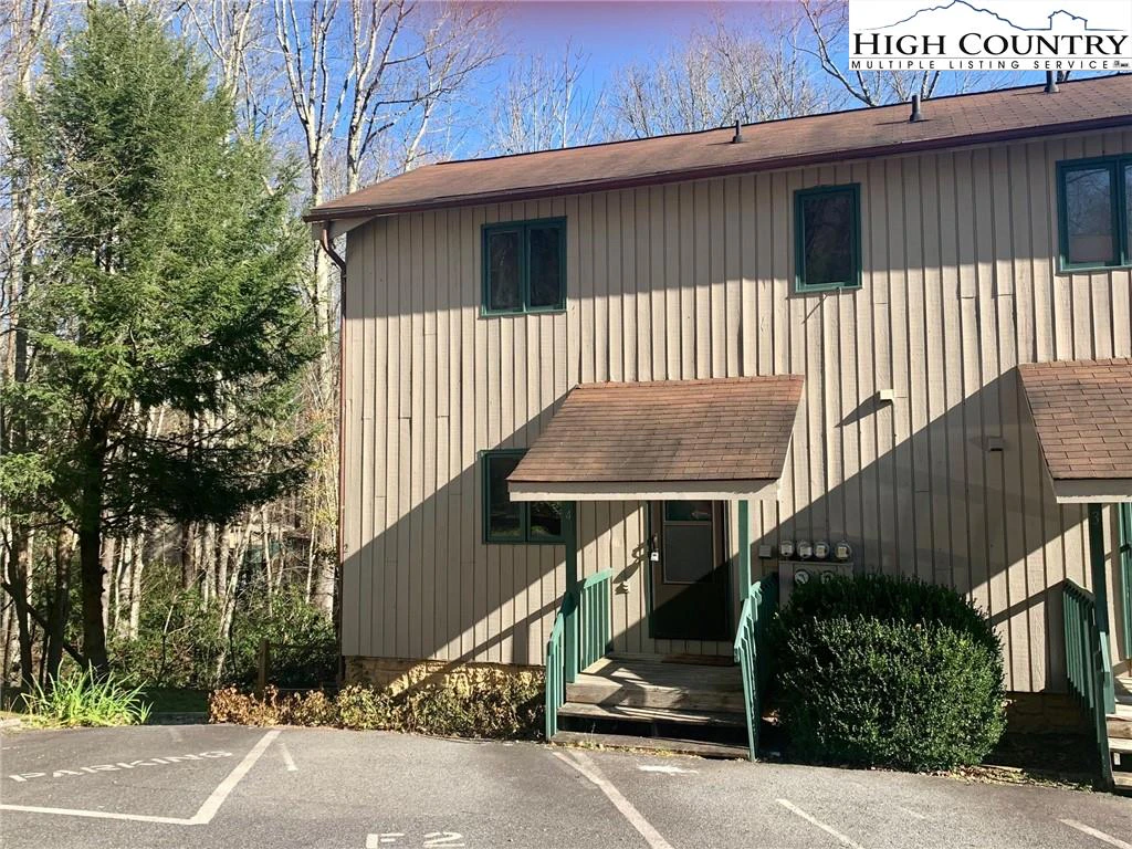 Image number 1 for the current listing