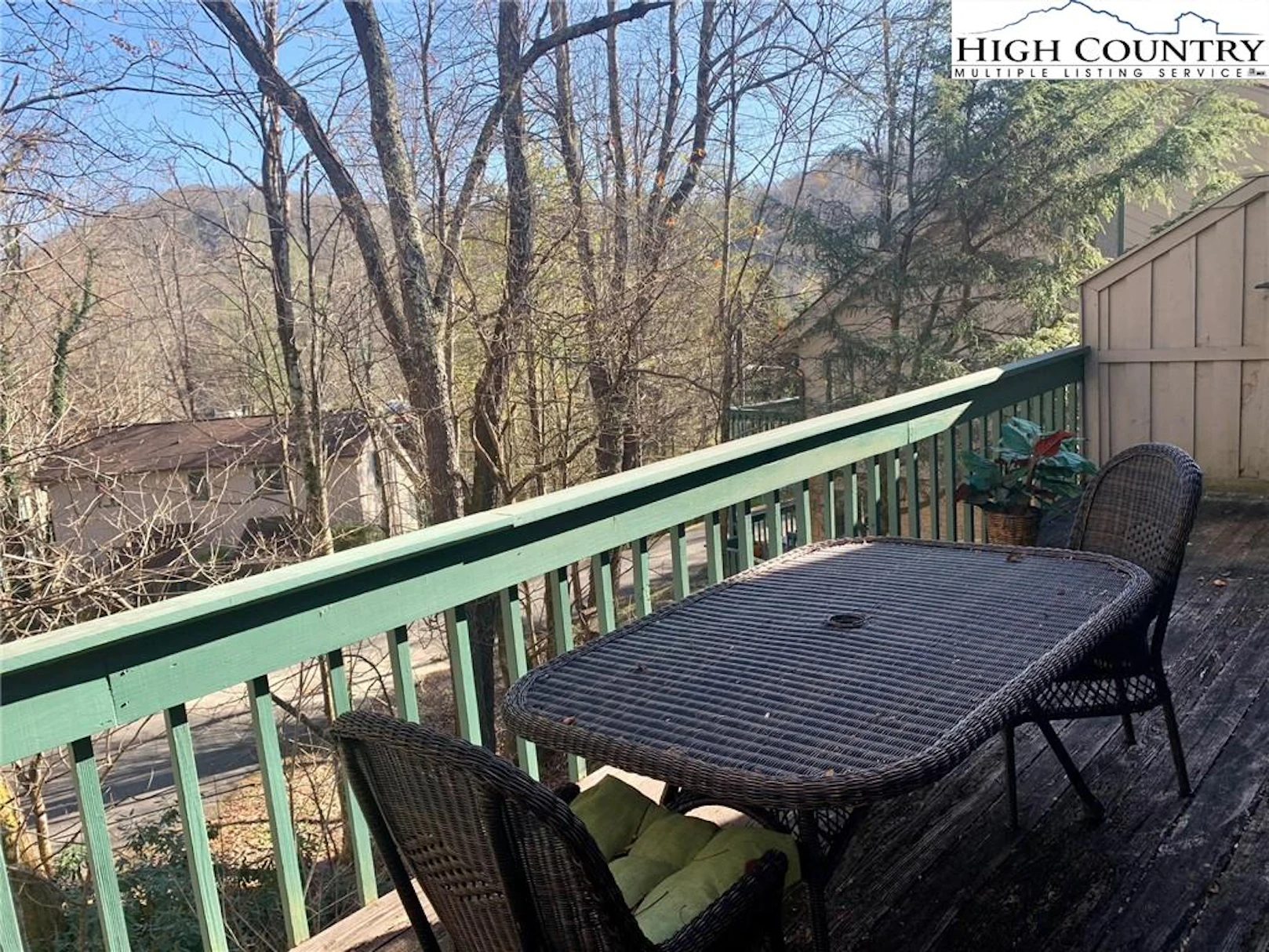 Image number 16 for the current listing