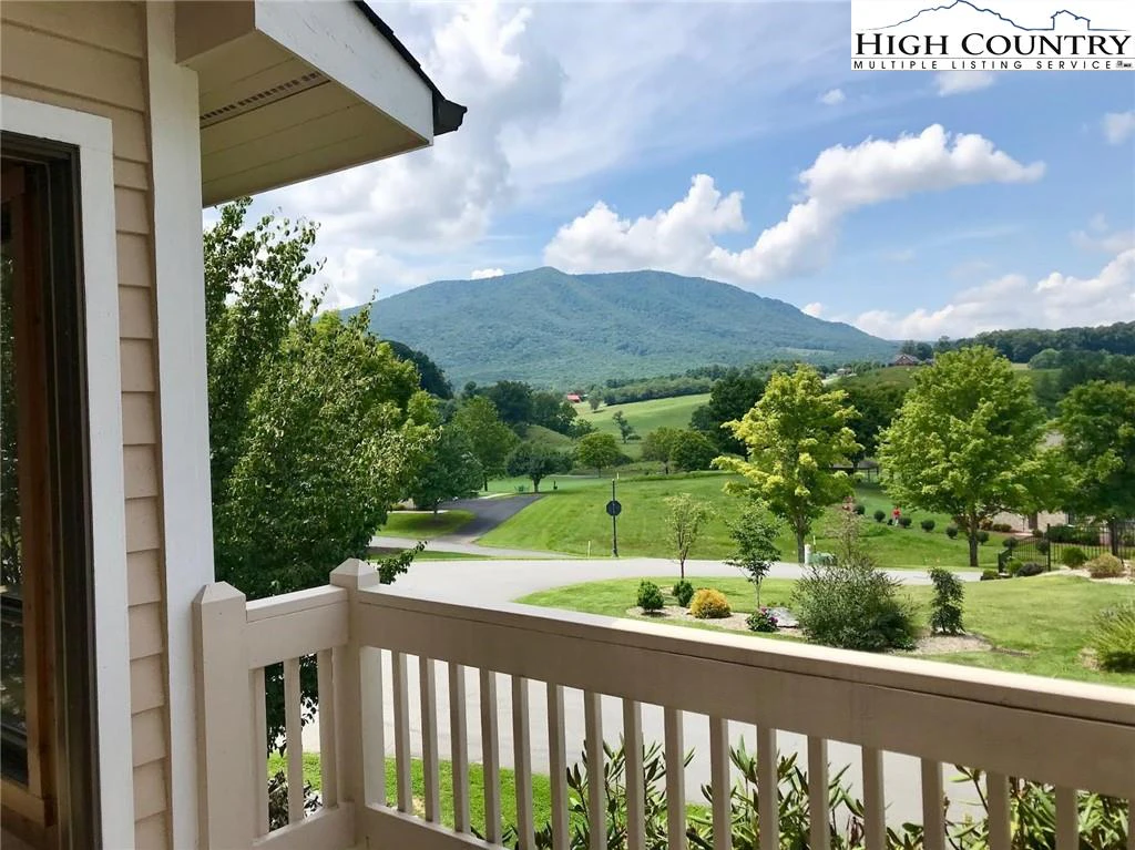 Image number 7 for the current listing