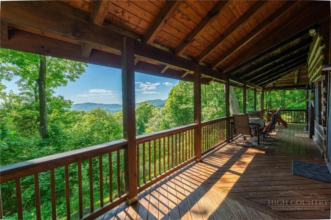 Image number 13 for the current listing