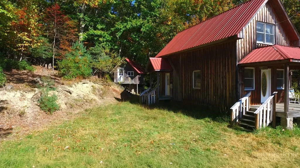 Image number 2 for the current listing