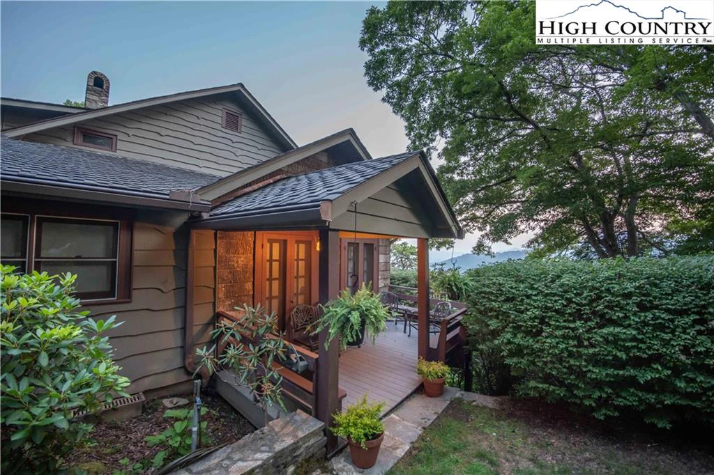 Image number 15 for the current listing