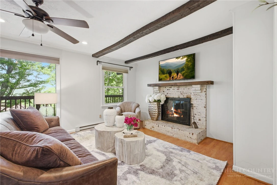 Image number 20 for the current listing