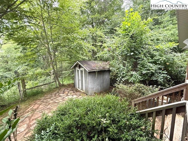 Image number 9 for the current listing