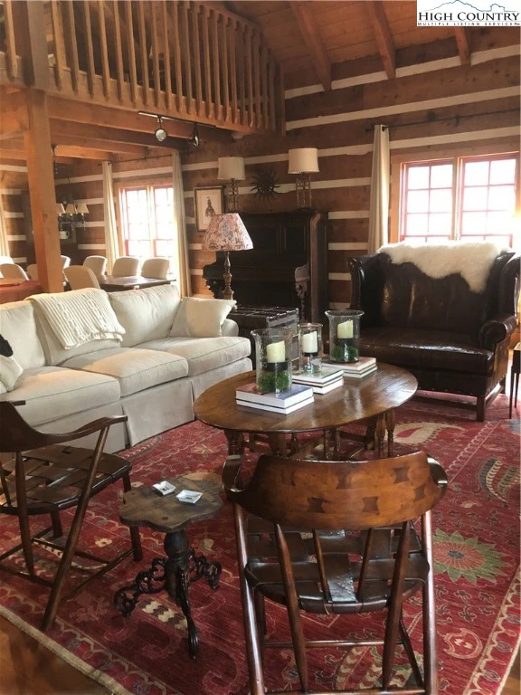 Image number 7 for the current listing