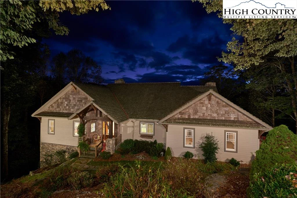 Image number 14 for the current listing