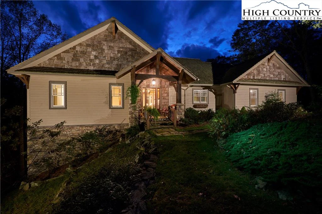 Image number 21 for the current listing
