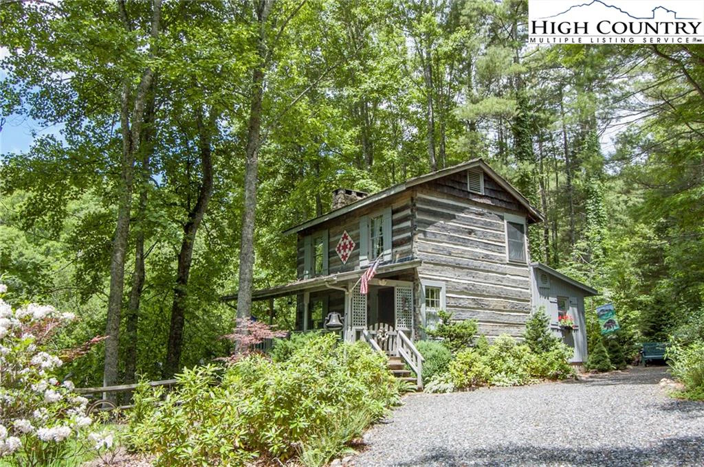 Image number 1 for the current listing