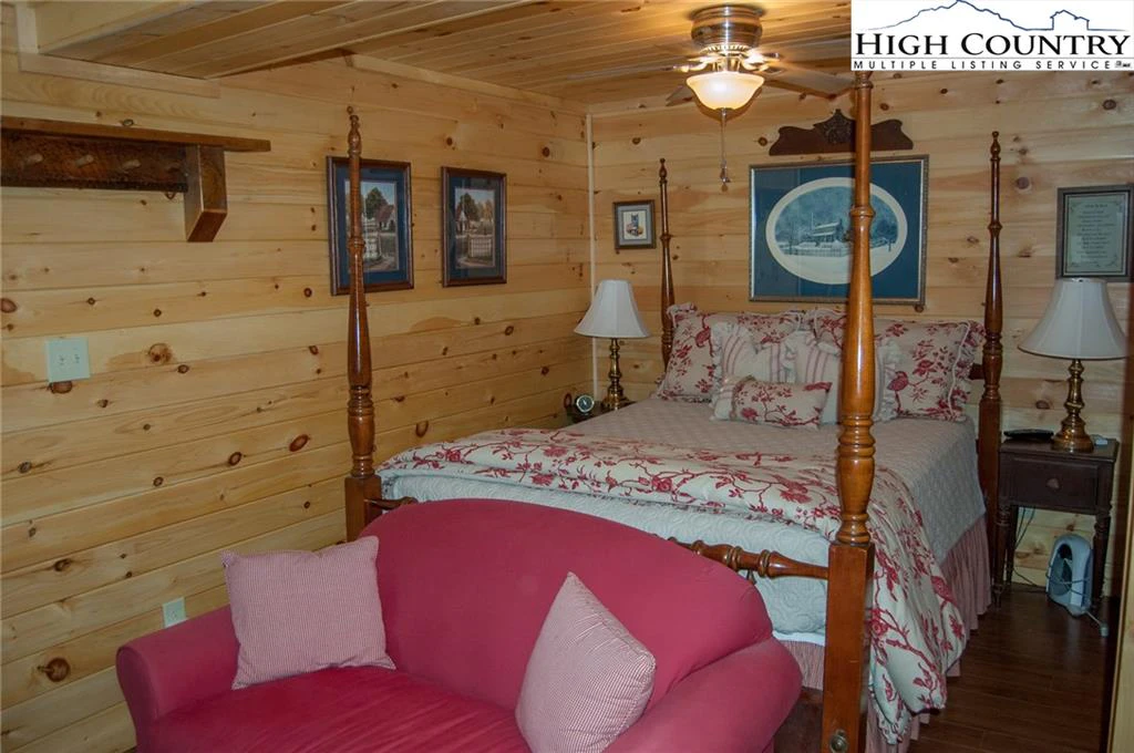 Image number 6 for the current listing