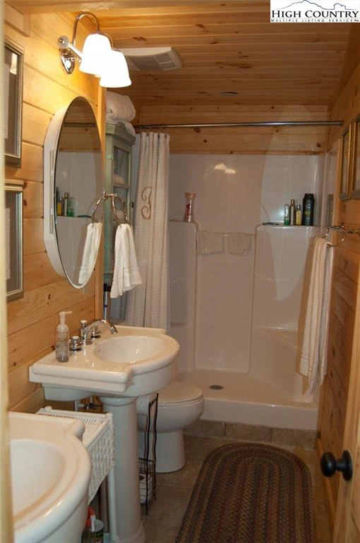 Image number 5 for the current listing