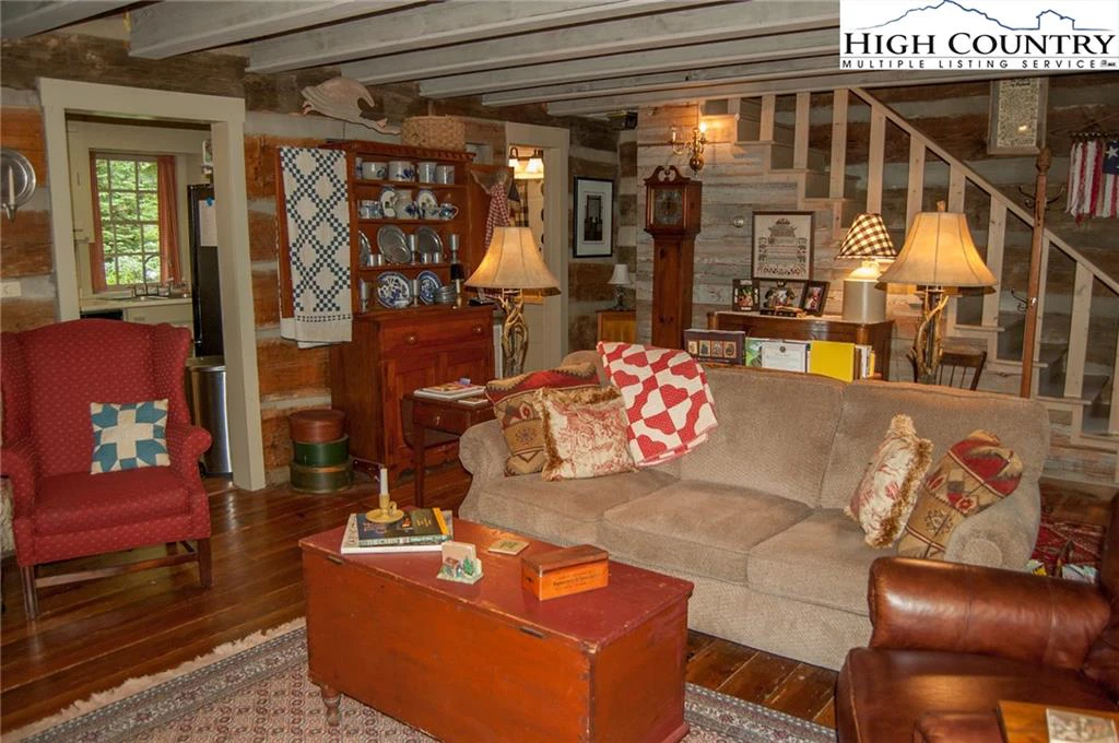Image number 12 for the current listing