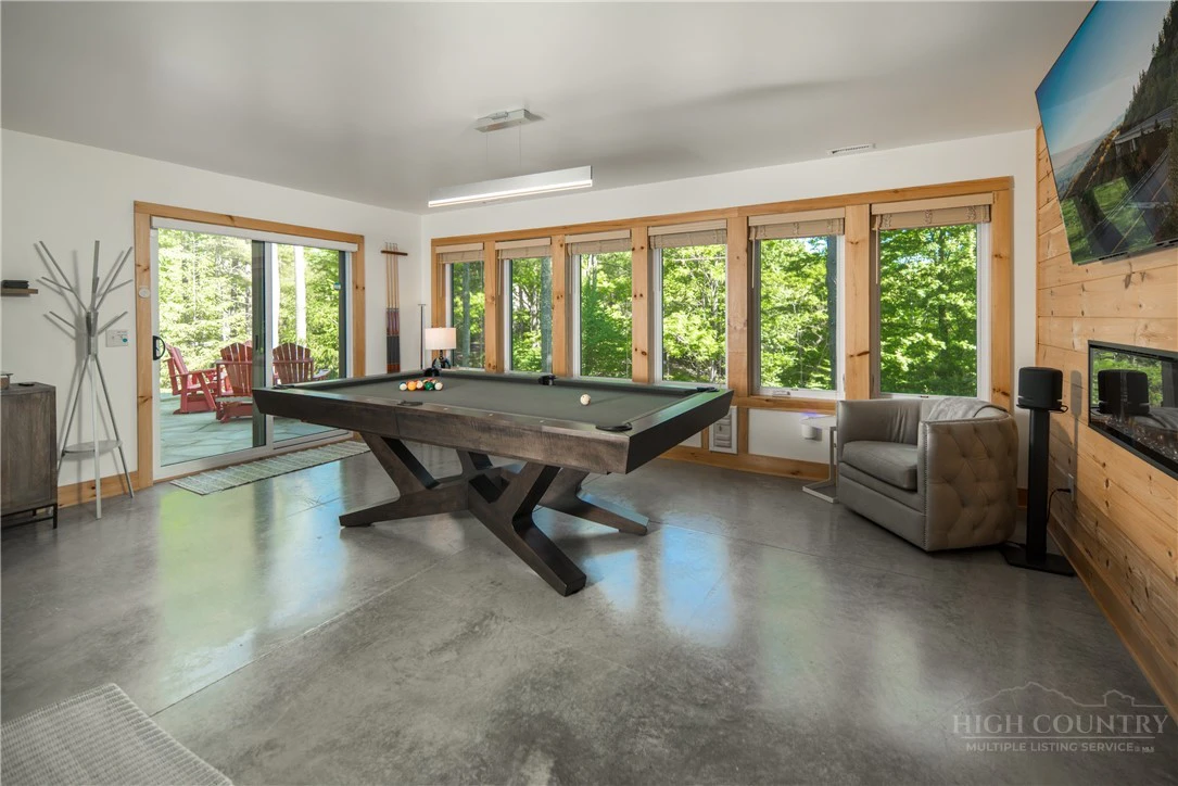 Image number 7 for the current listing