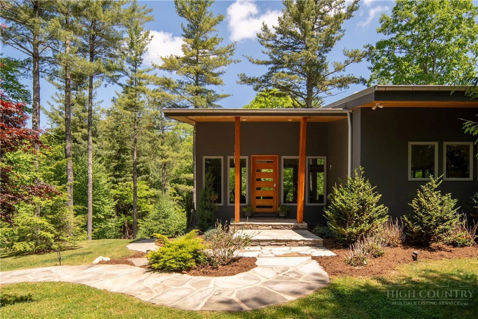 Image number 10 for the current listing