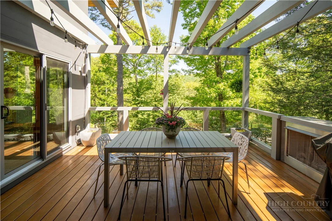 Image number 12 for the current listing