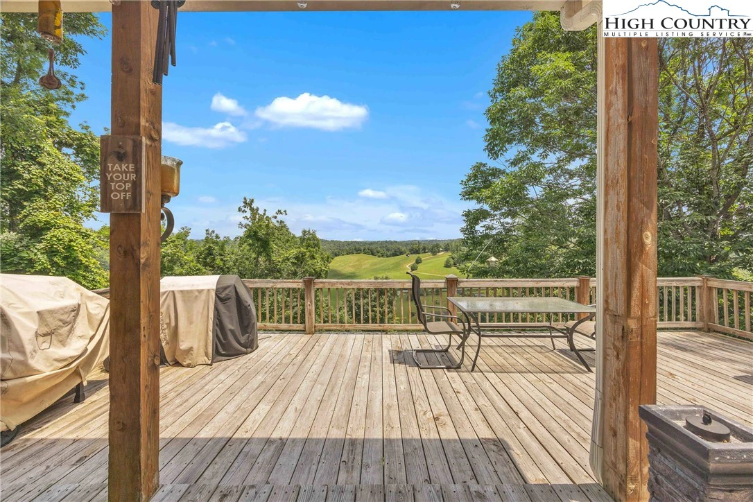 Image number 11 for the current listing