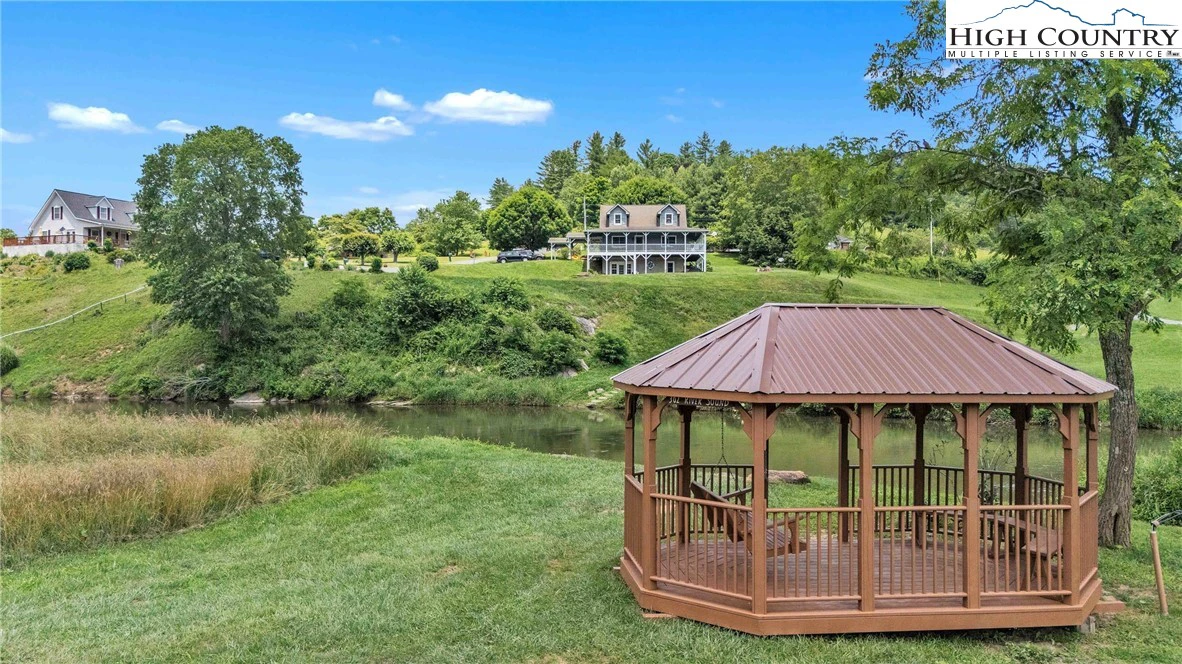 Image number 16 for the current listing