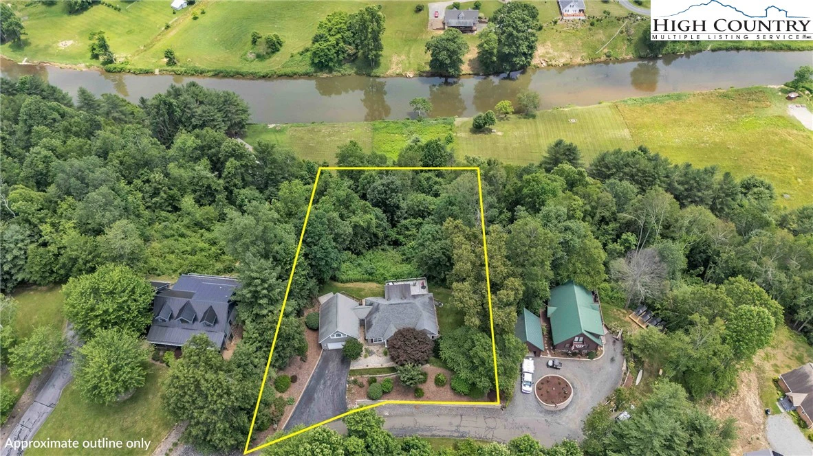 Image number 1 for the current listing