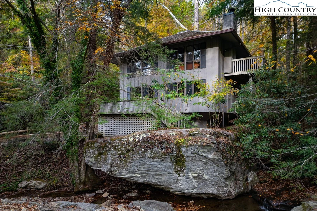 Image number 1 for the current listing