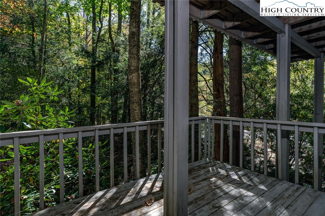 Image number 11 for the current listing