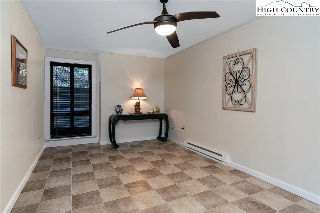 Image number 12 for the current listing