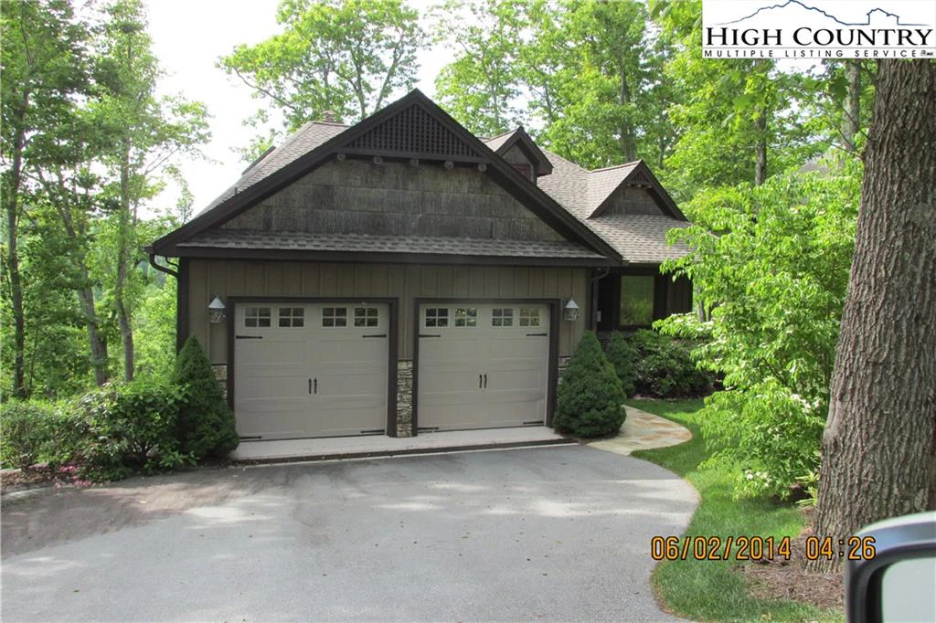 Image number 8 for the current listing