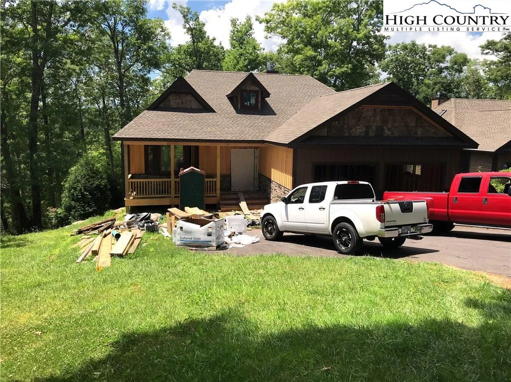 Image number 19 for the current listing