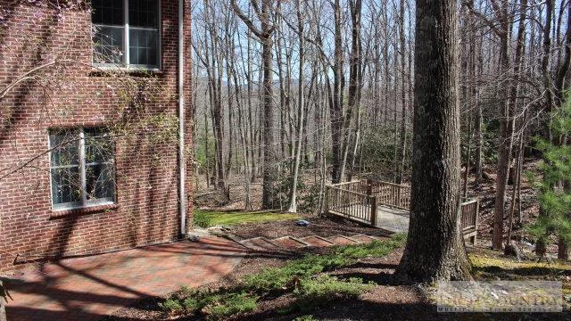 Image number 19 for the current listing