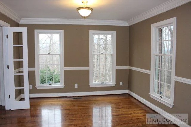 Image number 20 for the current listing